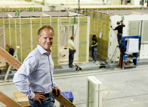 Lindb�cks Bygg g�r mot str�mmen